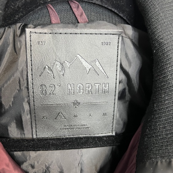 82 North Winter Jacket - Picture 3 of 3